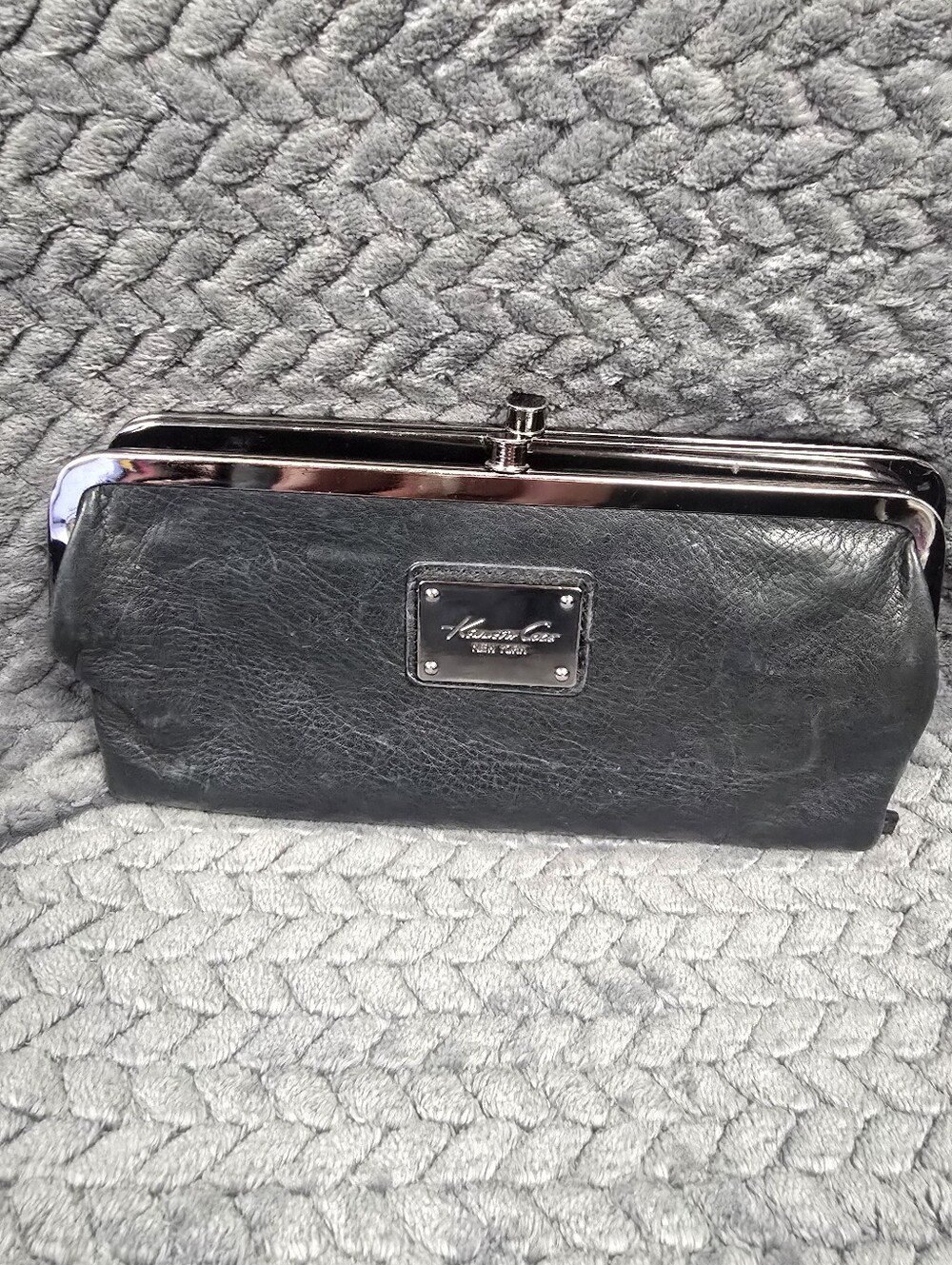 Kenneth Cole Black Leather Frame-Clasp Wallet